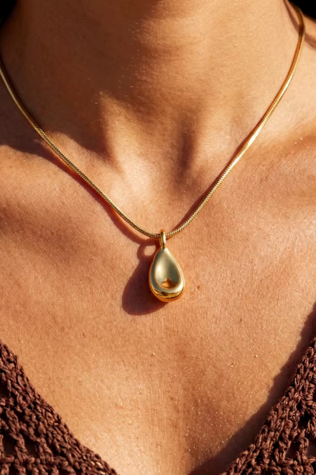 Aurea Drop Necklace