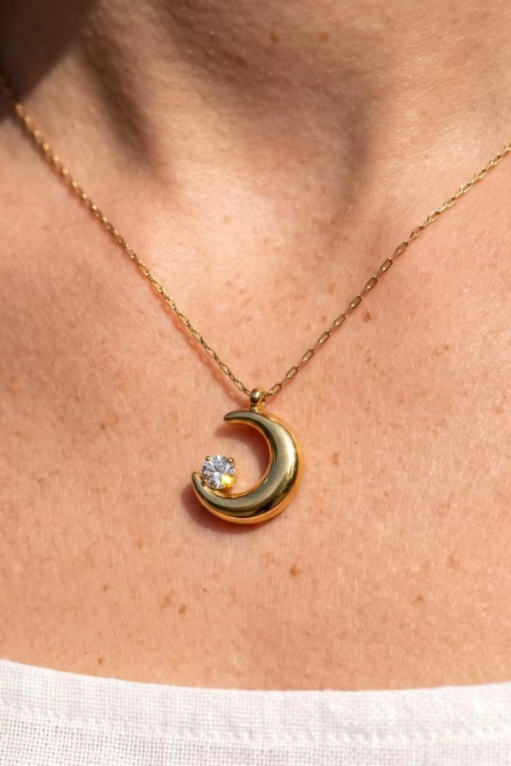 Lumière Moon Necklace