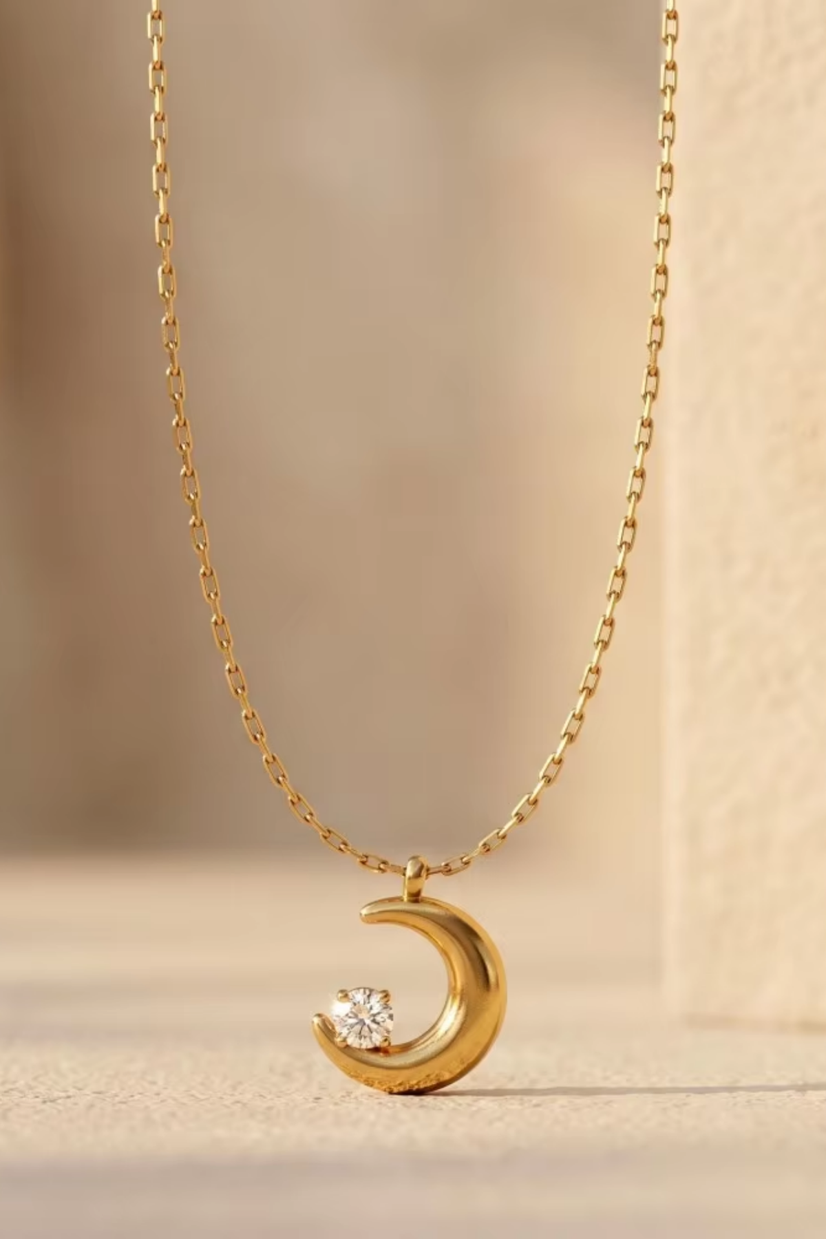 Lumière Moon Necklace