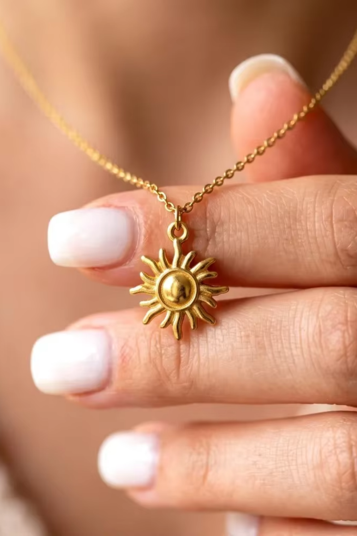 Lumière Moon Necklace