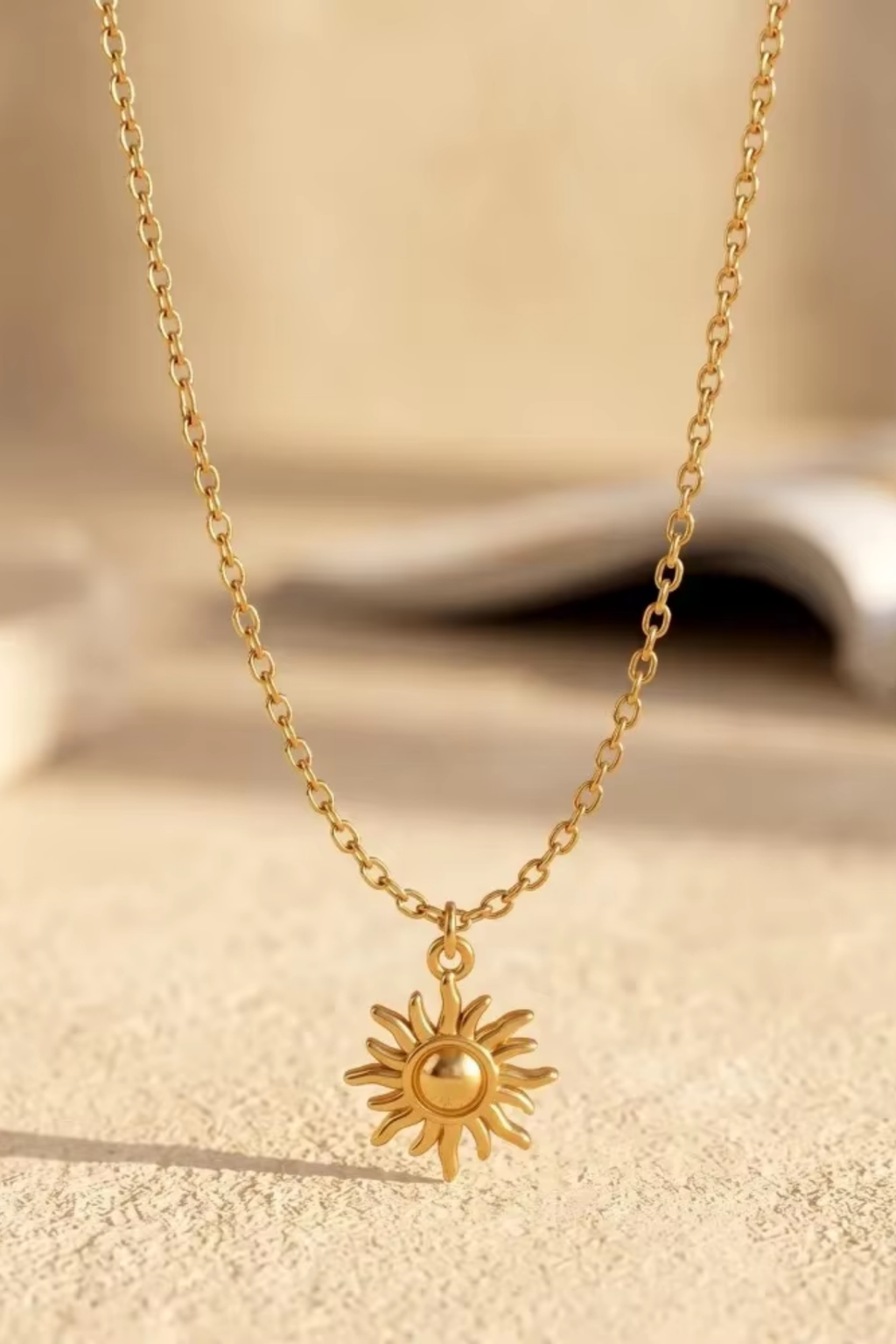 Lumière Moon Necklace