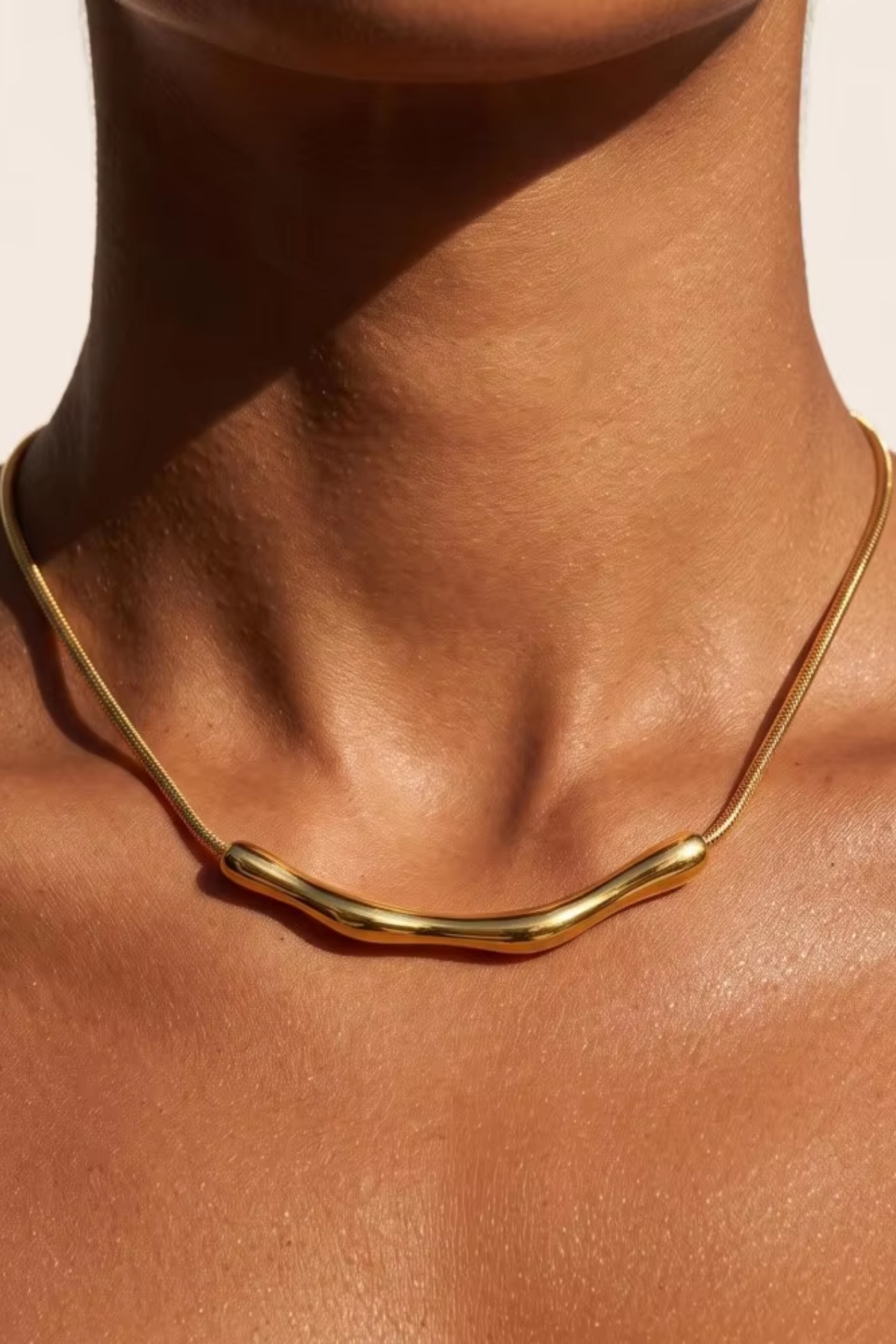 Solea Wave Necklace