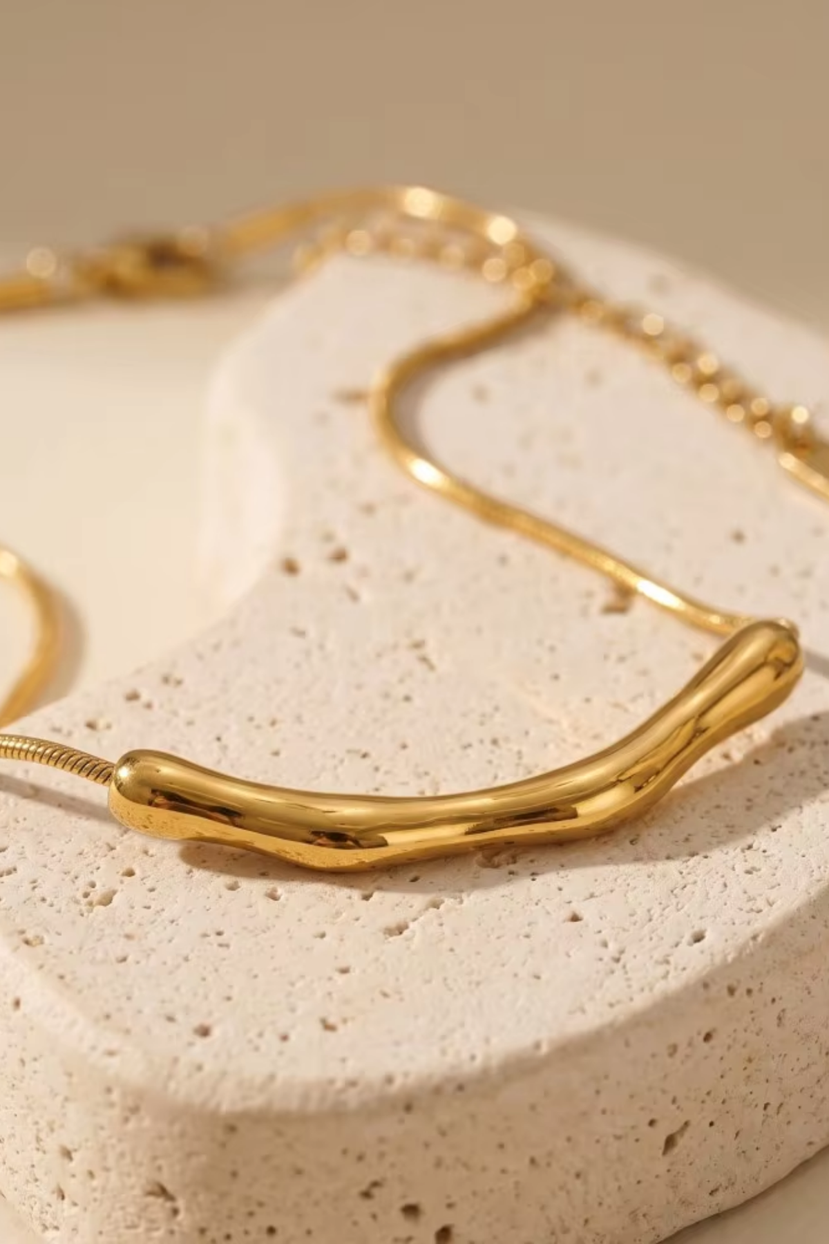 Solea Wave Necklace
