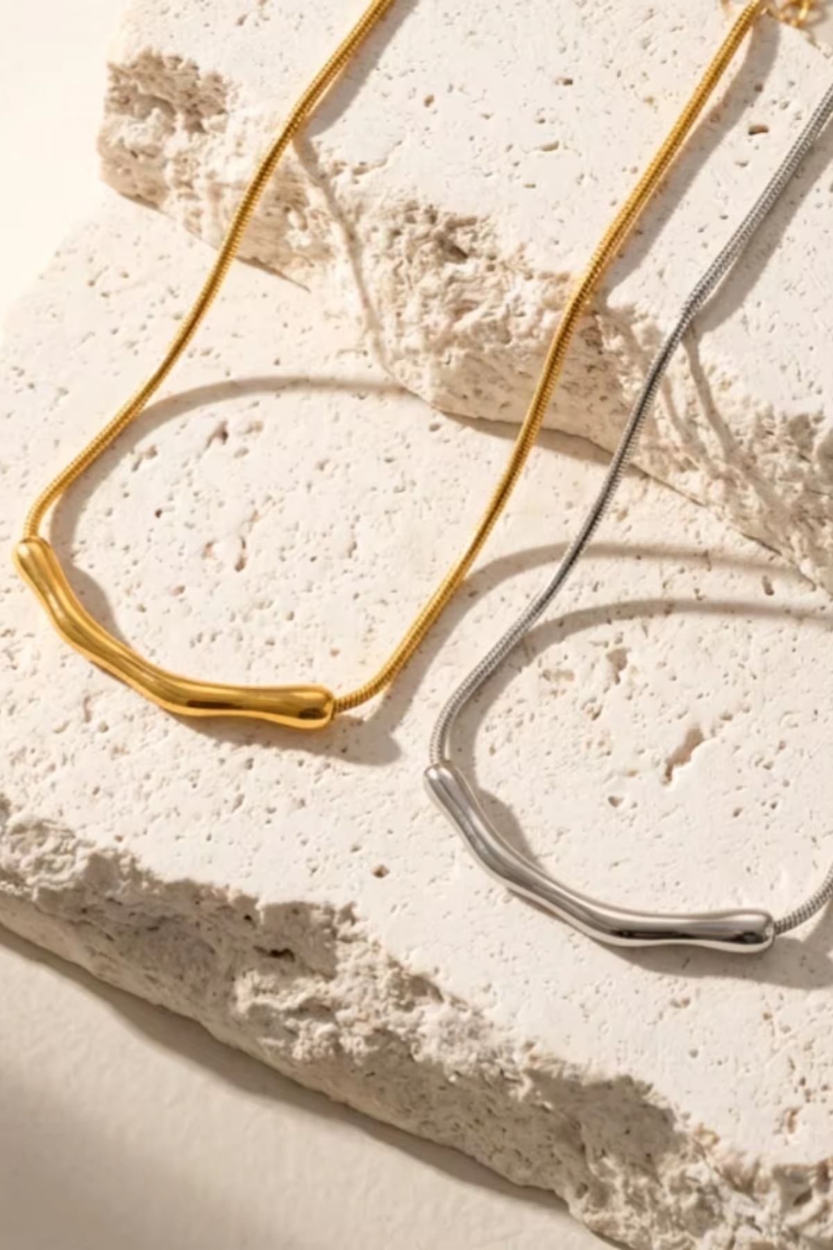 Solea Wave Necklace