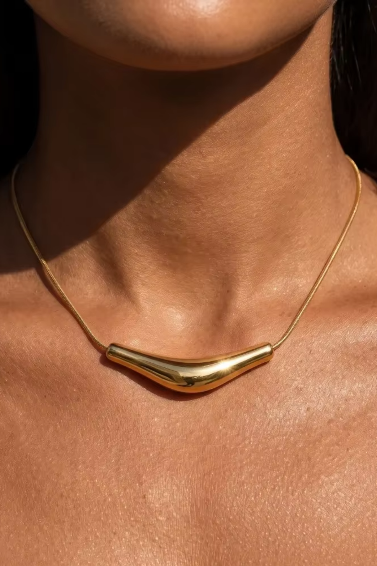 Solea Wave Necklace