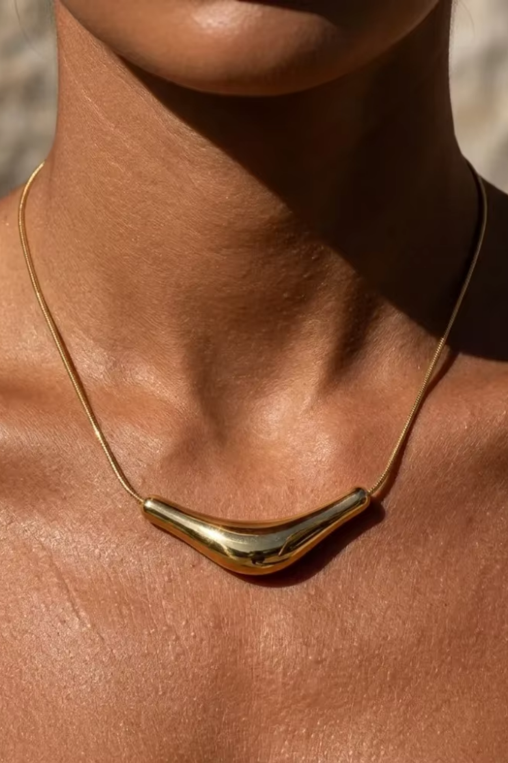 Solea Wave Necklace