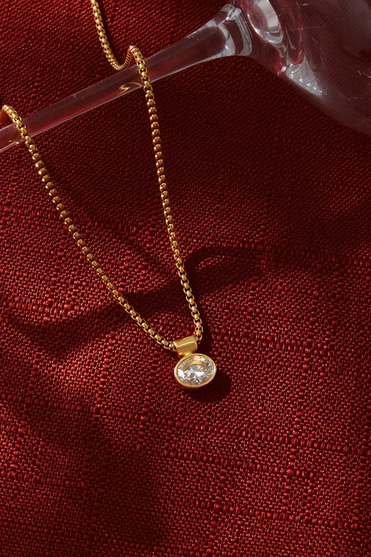 Éclat Crystal Necklace