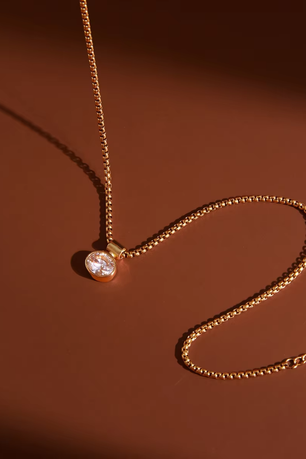 Éclat Crystal Necklace