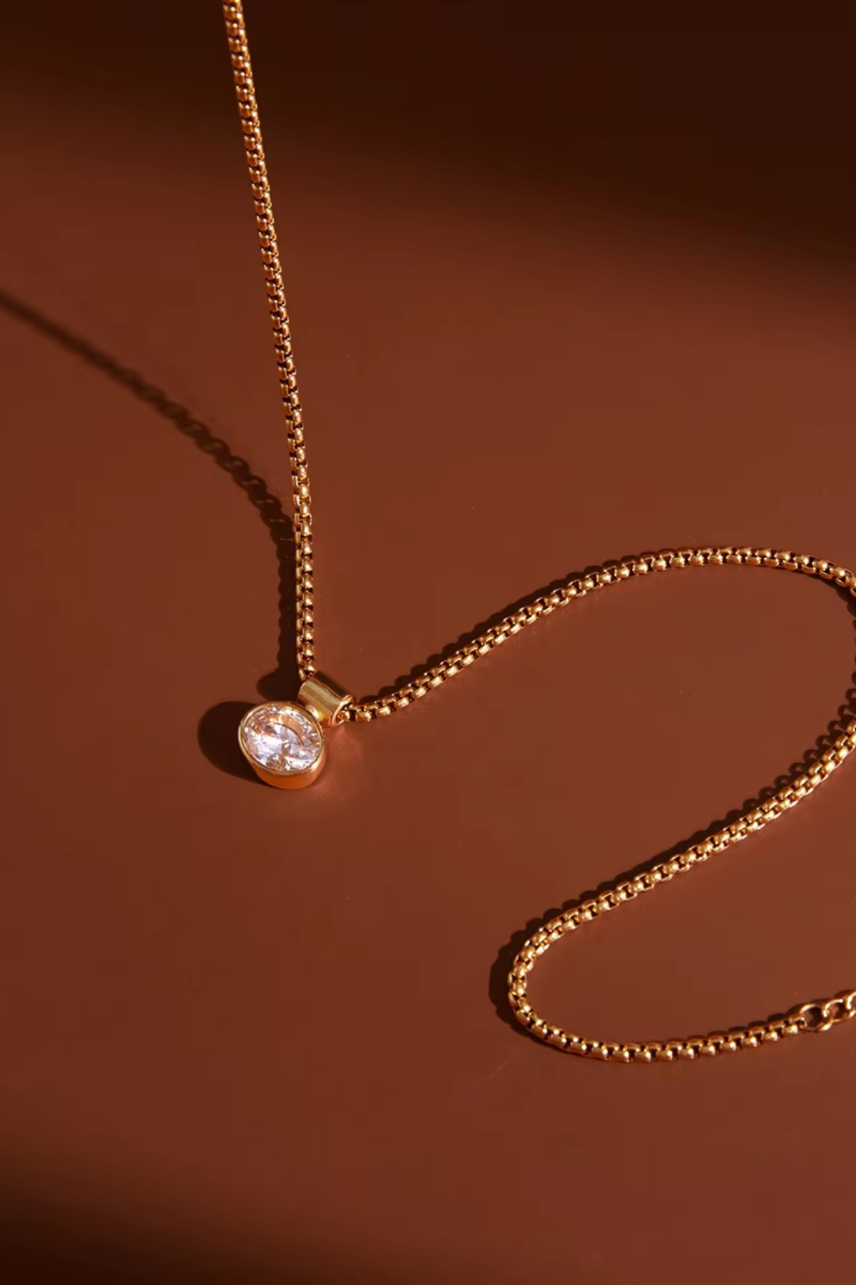 Éclat Crystal Necklace