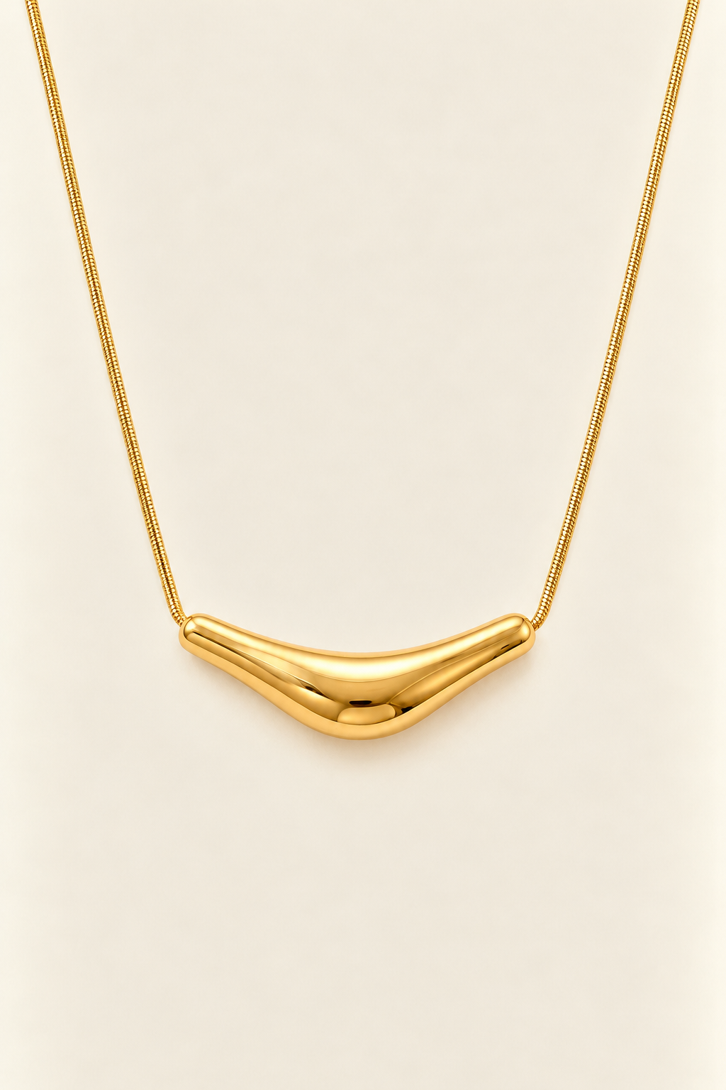 Solea Wave Necklace