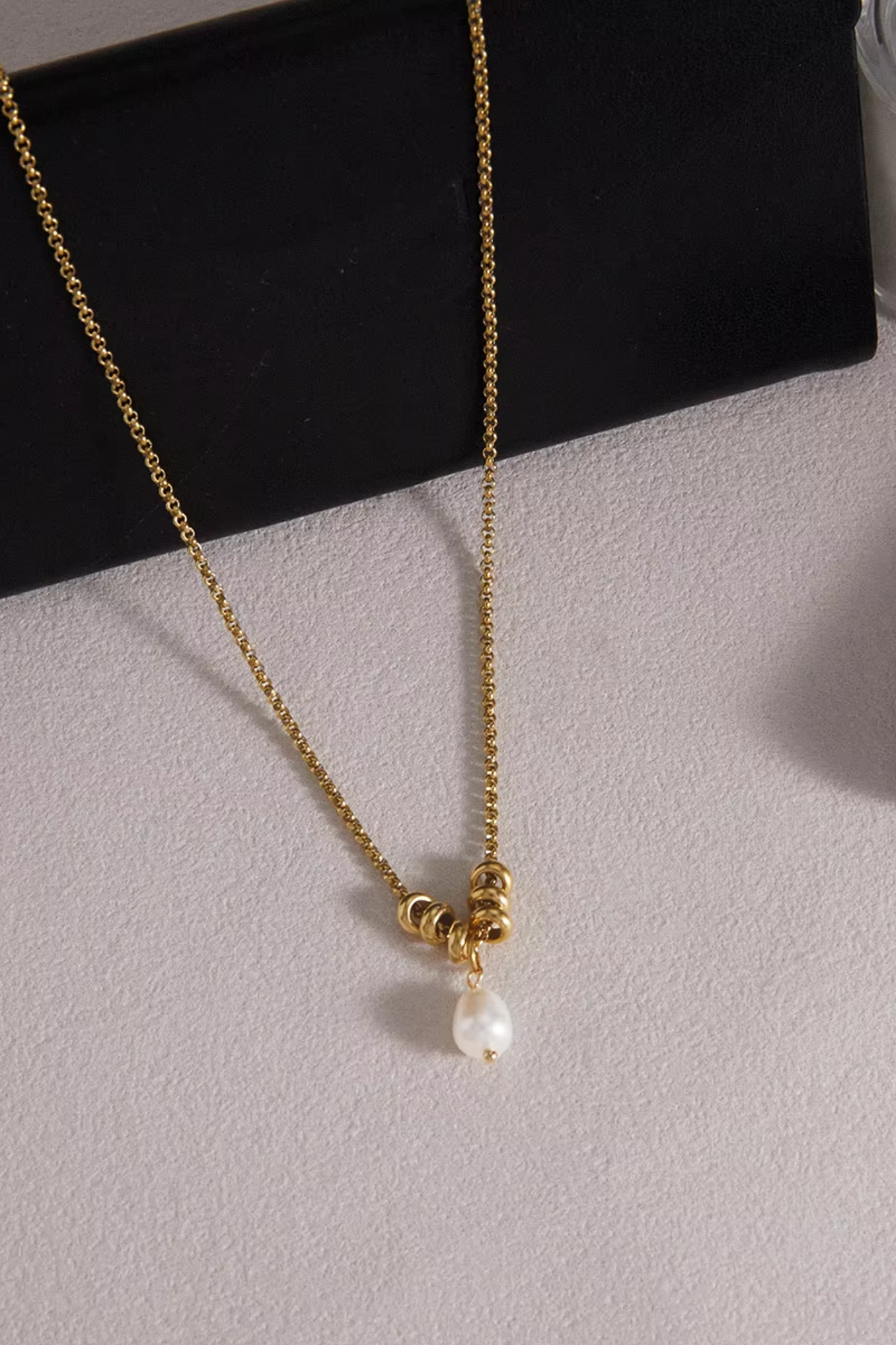 Elodie Pearl Necklace