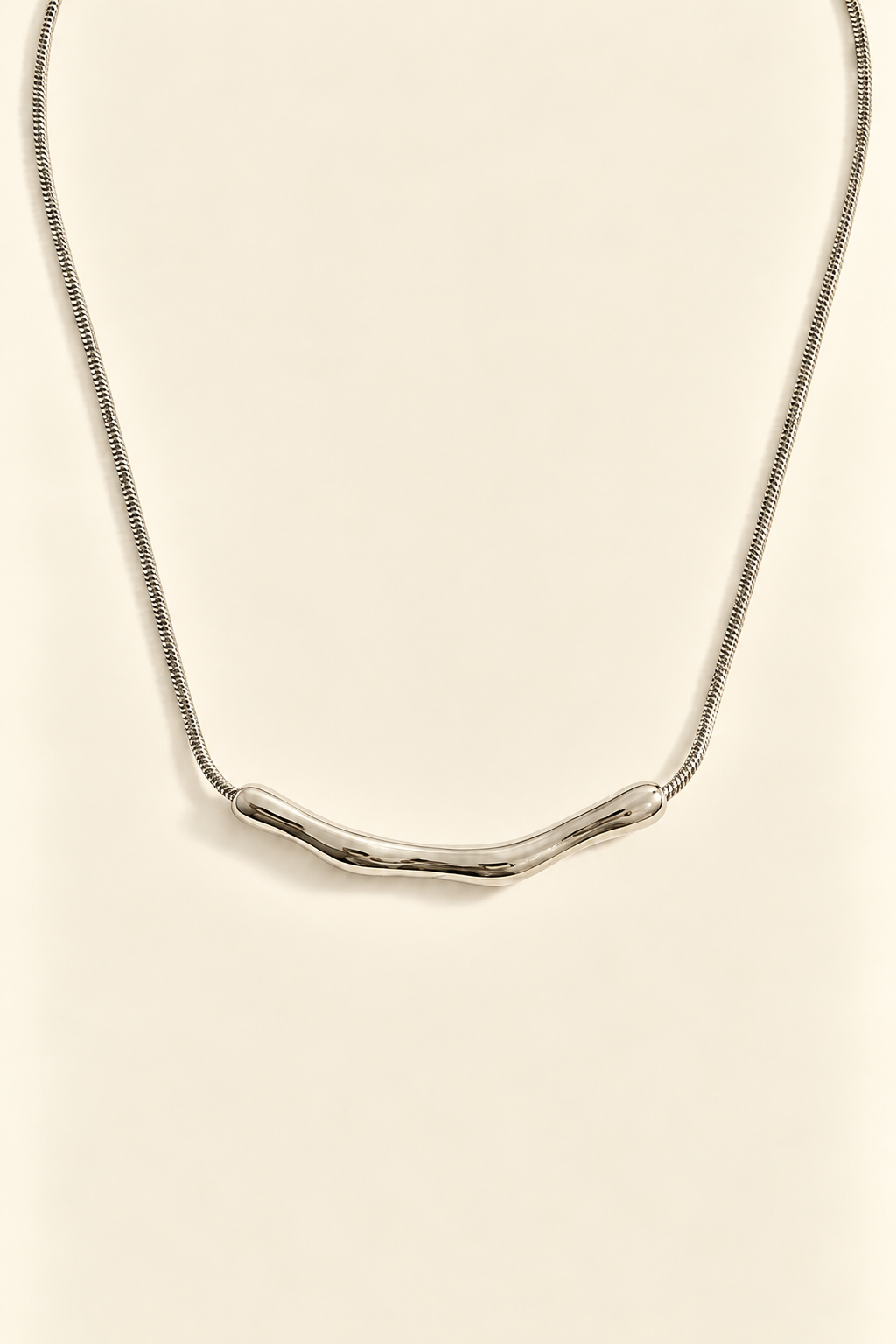 Solea Wave Necklace