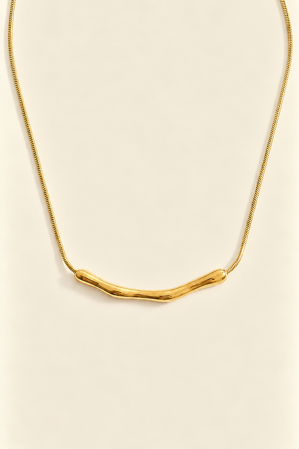 Solea Wave Necklace